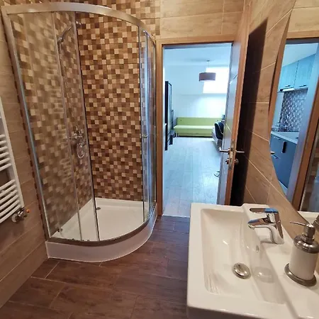 Braun Deluxe Apartment *